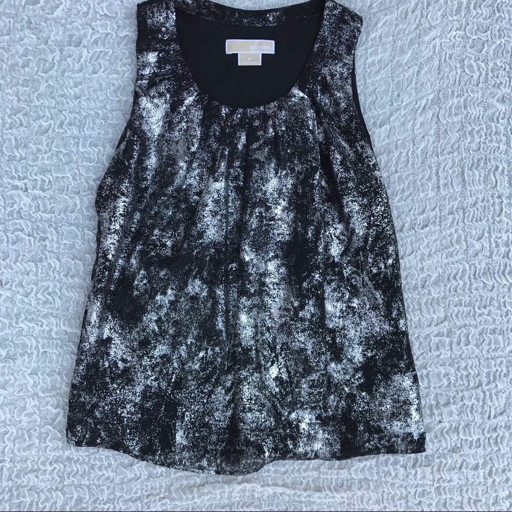 ☀️☀️☀️ 4/$20 Michael Kors double layer top!